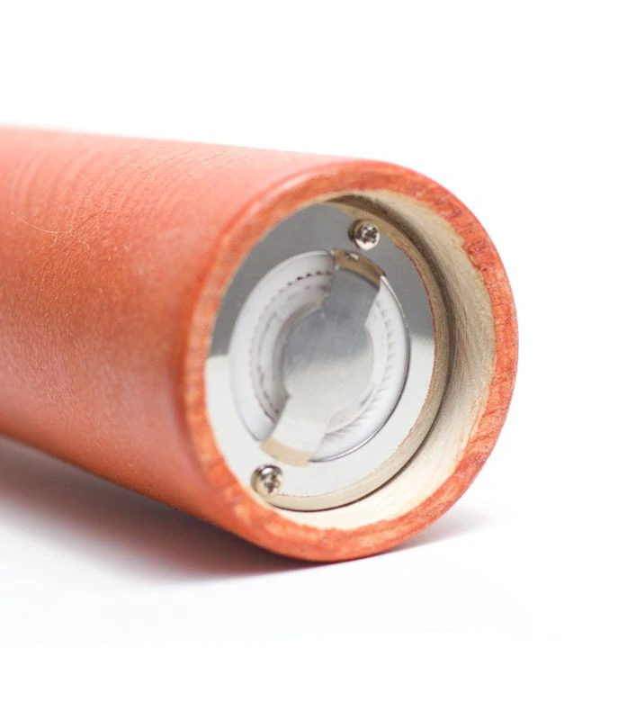 Dřevěný mlýnek s kampotským pepřem, cherry